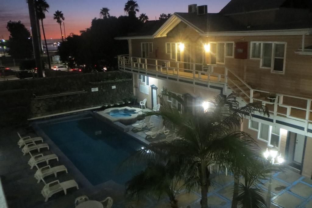 Hotel Villa Fontana Inn Ensenada Exterior photo